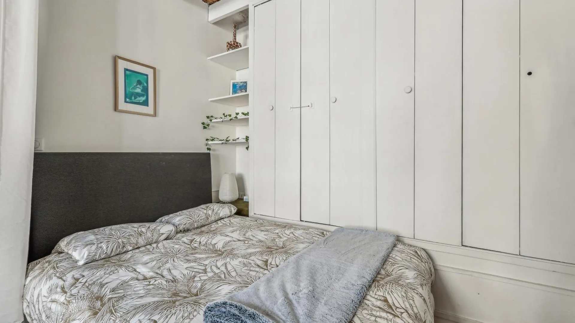 Apartment Joli Studio Grand Et Calme, Marais Paris France