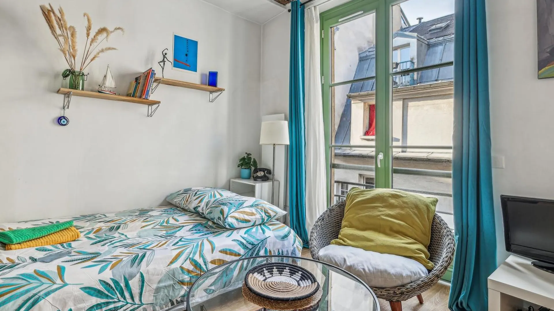 Joli Studio Grand Et Calme, Marais Paris 0*,  France