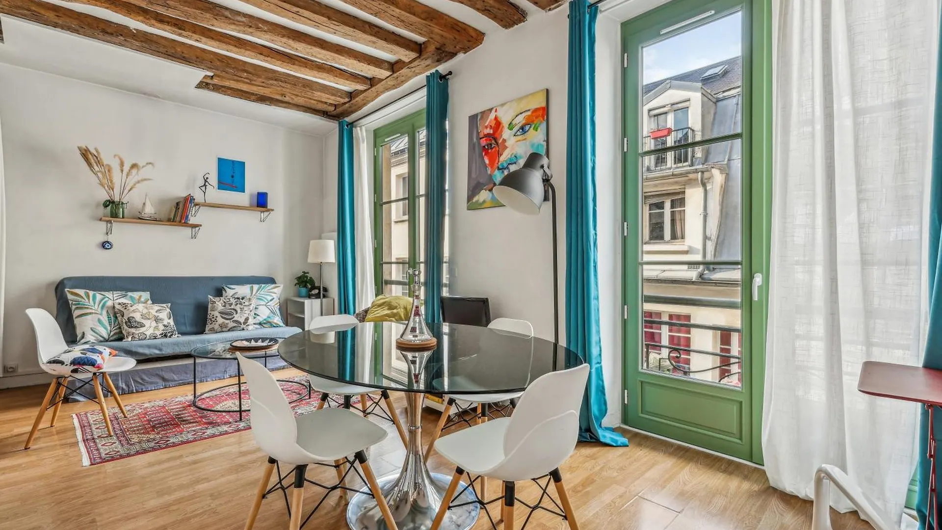 Apartment Joli Studio Grand Et Calme, Marais Paris