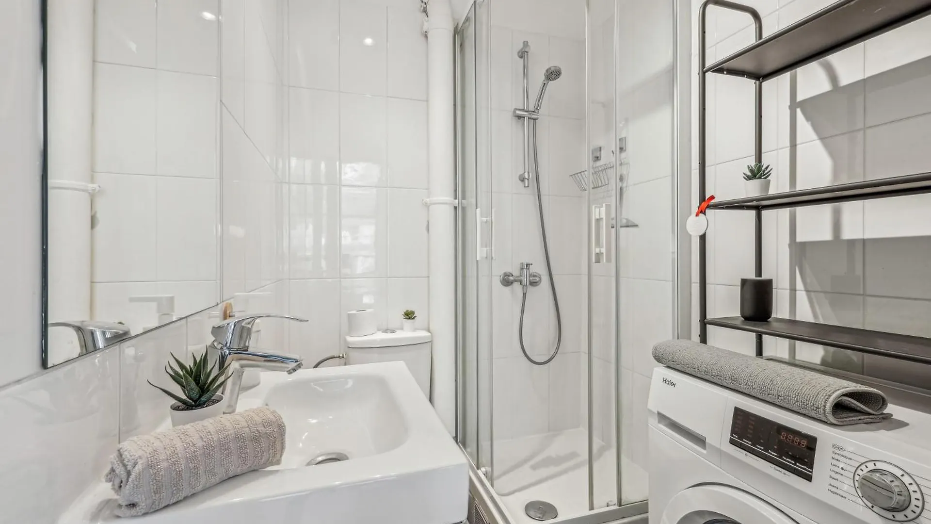 Apartment Joli Studio Grand Et Calme, Marais Paris France