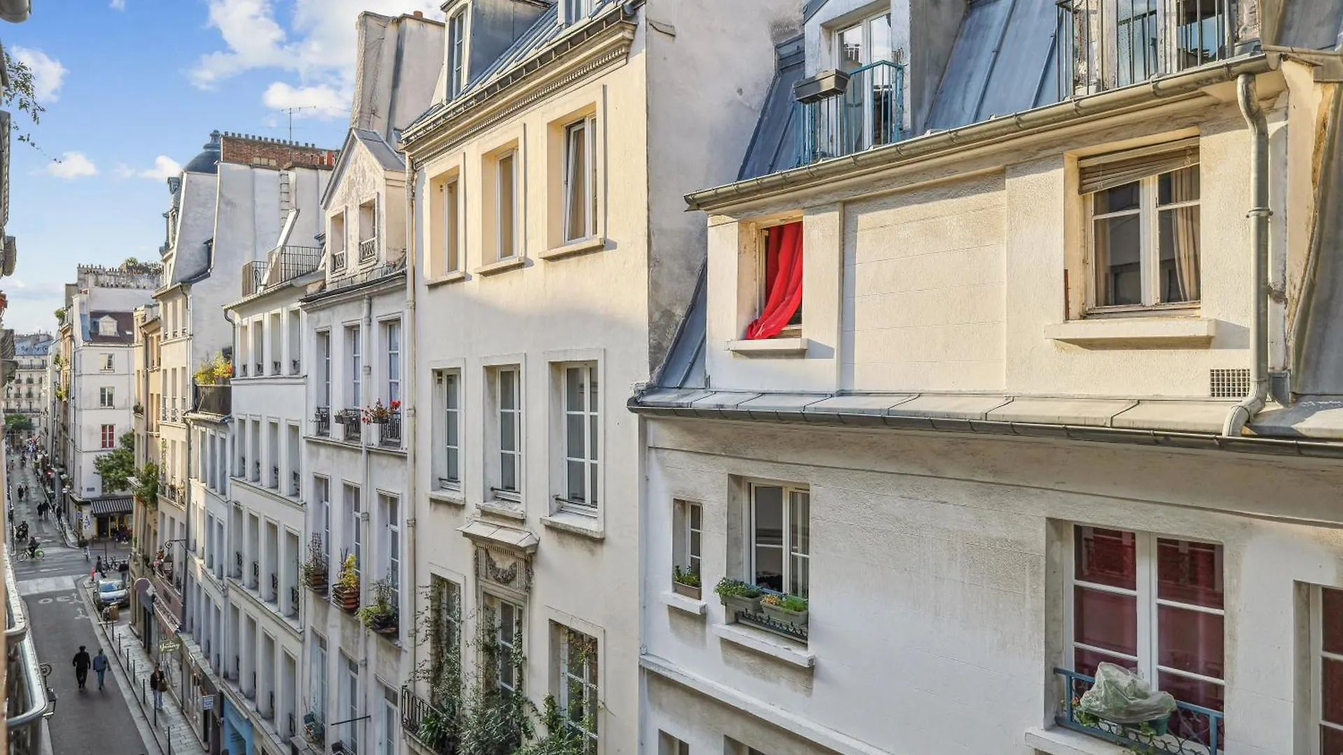 Joli Studio Grand Et Calme, Marais Paris France